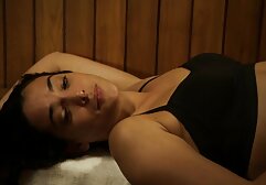 Pizdolizの舌の上にL.と座って美しいラティーナ 女性 アダルト まちこ