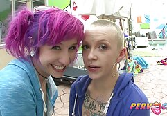 三つの若いレズビアンの学生なめてる滑りにの台所 女性 が 見る エロ ビデオ